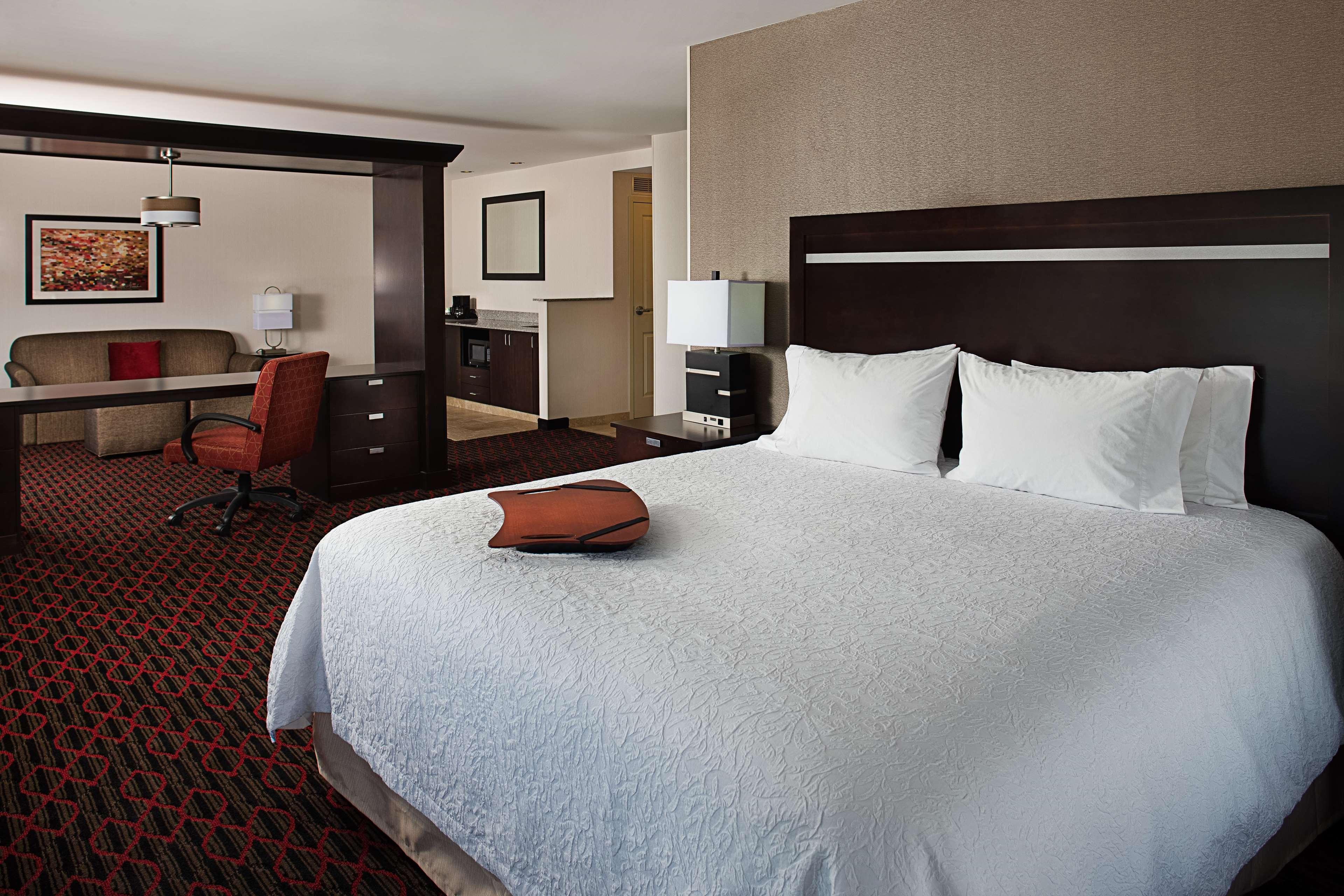 Hampton Inn Portland Downtown Waterfront Exterior foto