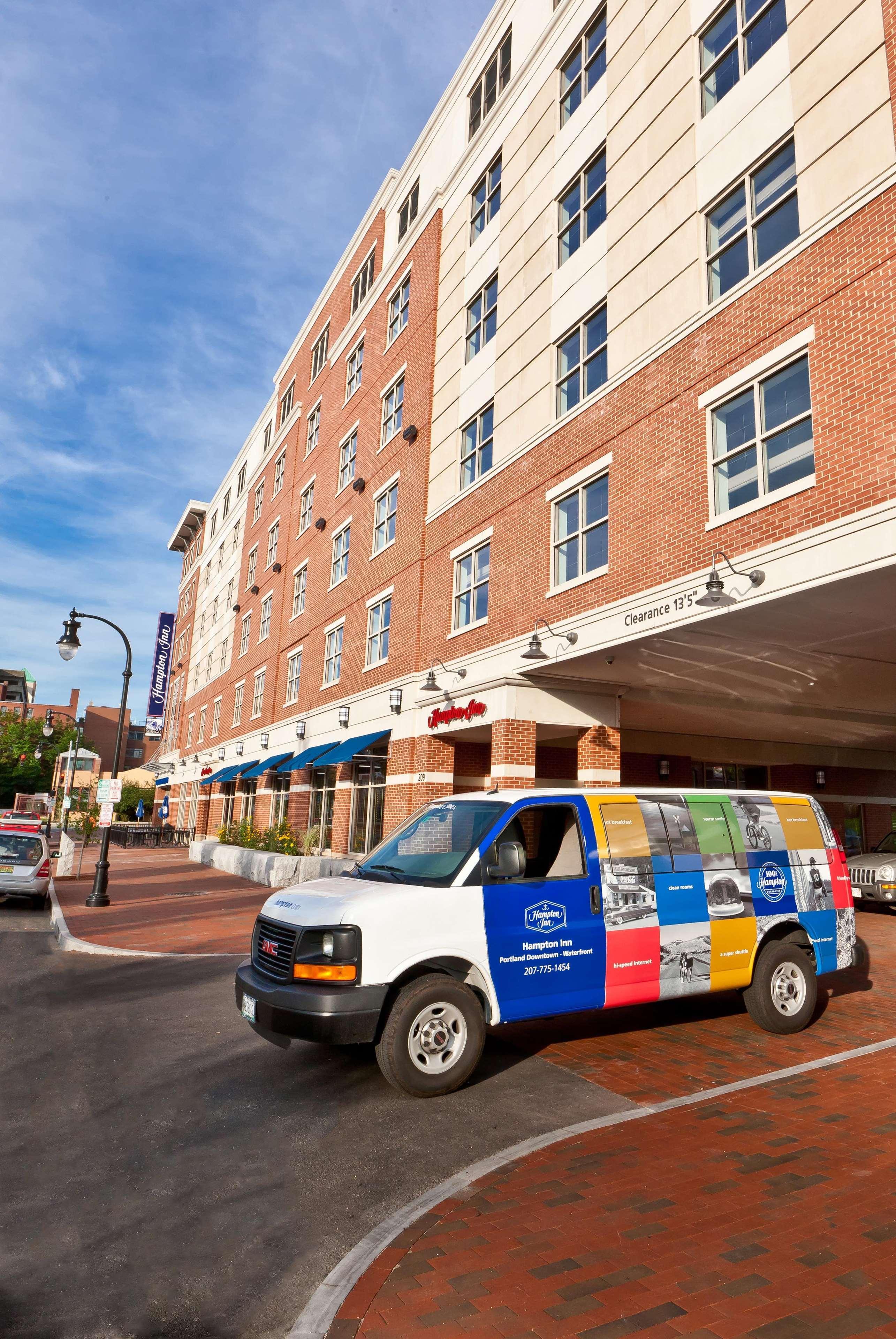 Hampton Inn Portland Downtown Waterfront Exterior foto